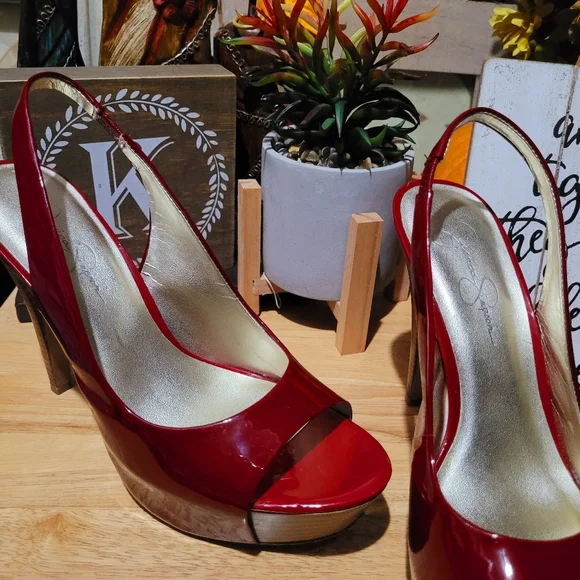 Jessica Simpson Red and Gold Heels - Picture 9 of 9